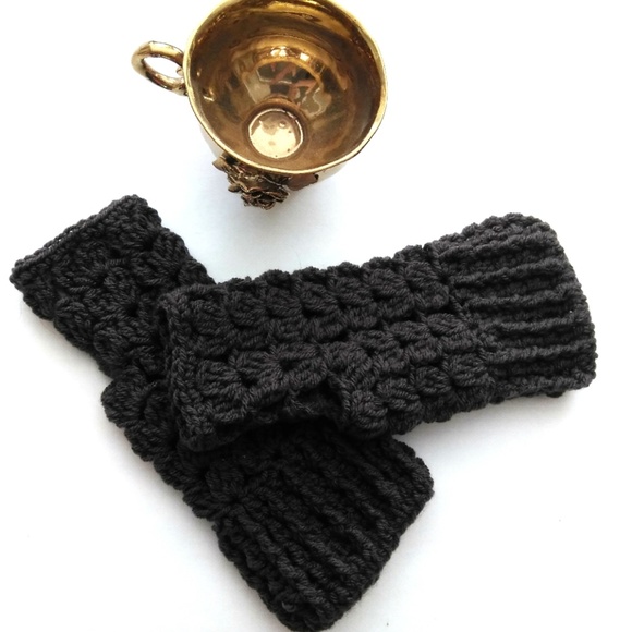 Crochet fingerless gloves, Mittens, Wristlet - Picture 2 of 2